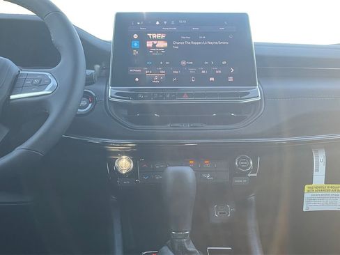 New 2026 Jeep Compass Latitude image 20