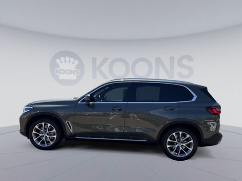 Used 2021 BMW X5 sDrive40i w/ Premium Package image 2