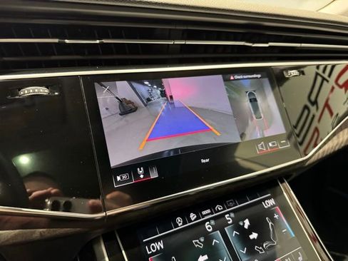 Used 2022 Audi Q8 Premium Plus image 24
