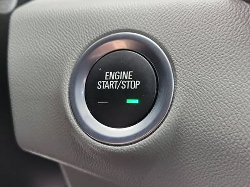 Used 2024 GMC Terrain SLT FWD image 31