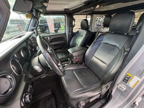 Used 2021 Jeep Wrangler Unlimited Sahara image 25