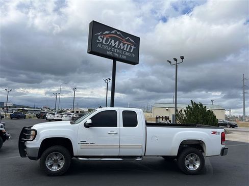 Used 2007 GMC Sierra 2500 SLT w/ Z71 Off-Road Package image 1