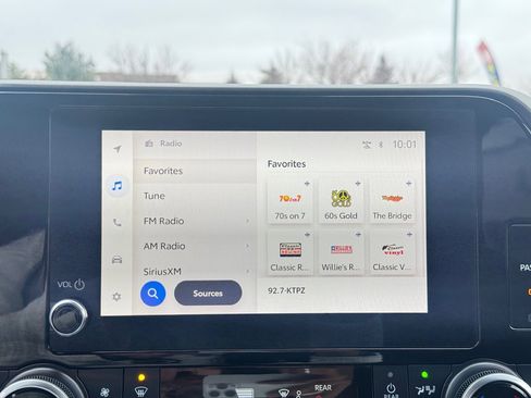 Used 2023 Toyota Highlander LE image 19