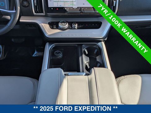 Certified 2025 Ford Expedition Active image 23
