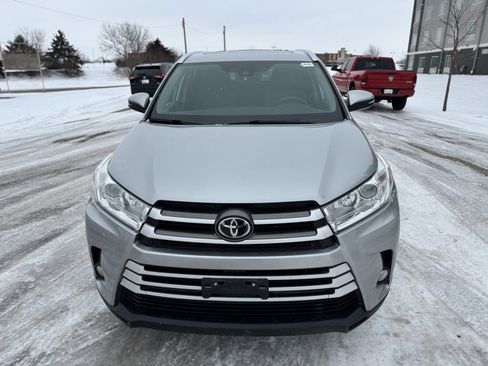Certified 2019 Toyota Highlander XLE image 12