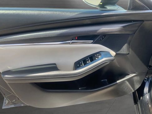Used 2019 MAZDA MAZDA3 Hatchback FWD image 26