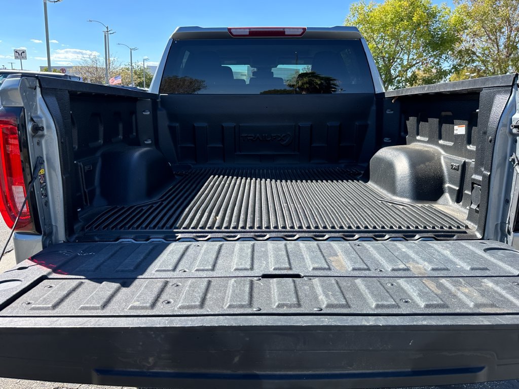Used 2025 GMC Sierra 1500 SLT AWD/4WD image 20