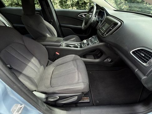 Used 2015 Chrysler 200 Limited image 20