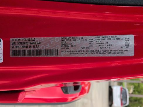 Used 2025 Jeep Wrangler Unlimited Sahara w/ Safety Group AWD/4WD image 28