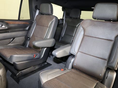 Used 2024 Chevrolet Tahoe High Country w/ Premium Package 2 image 11