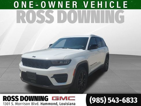 Used 2025 Jeep Grand Cherokee Altitude AWD/4WD image 1
