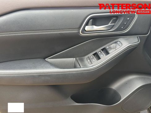 Used 2023 Nissan Rogue Platinum w/ Platinum Premium Package FWD image 22