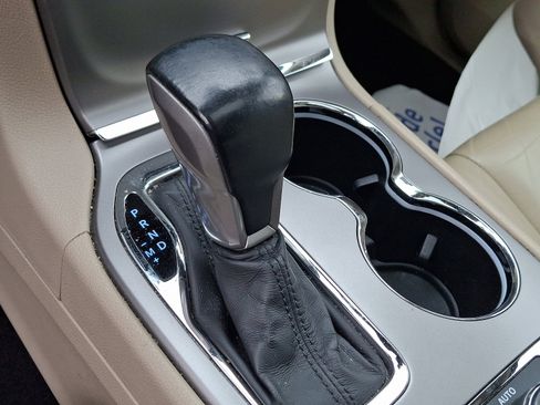 Used 2020 Jeep Grand Cherokee Limited w/ Trailer Tow Group IV image 17