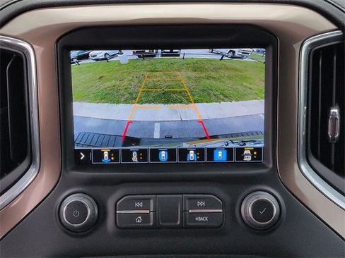 Used 2023 Chevrolet Silverado 3500 High Country w/ Technology Package image 13