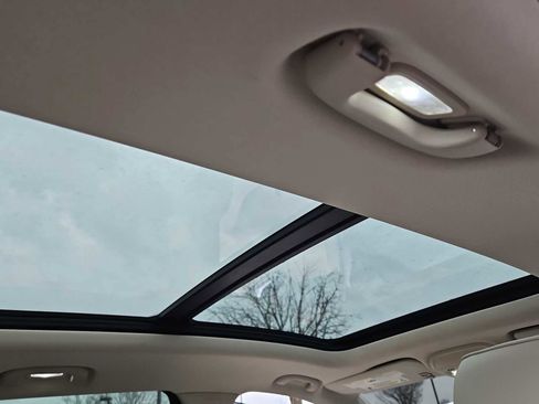 Certified 2021 Buick Envision Avenir w/ Technology Package II image 21