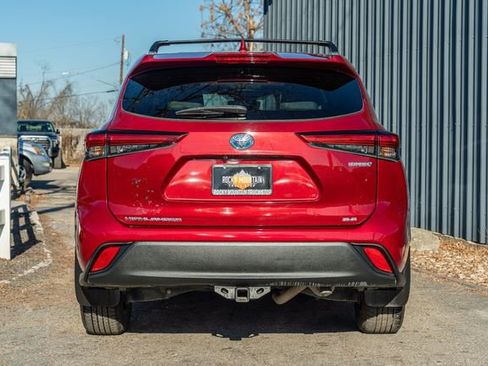 Used 2022 Toyota Highlander XLE image 5
