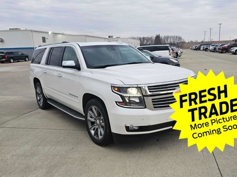 Used 2016 Chevrolet Suburban LTZ image 4