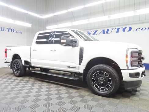 Used 2025 Ford F250 Platinum AWD/4WD image 3