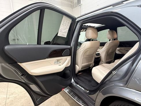 Used 2024 Mercedes-Benz GLE 450e 4MATIC image 31