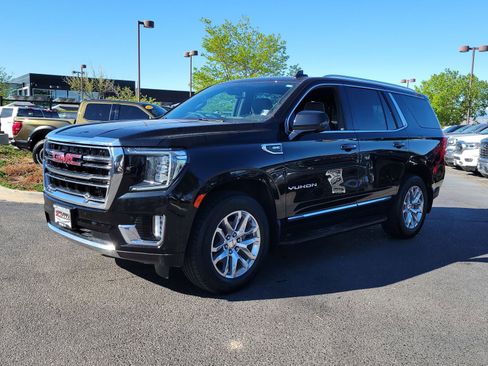 Used 2022 GMC Yukon SLT w/ SLT Luxury Package AWD/4WD image 4