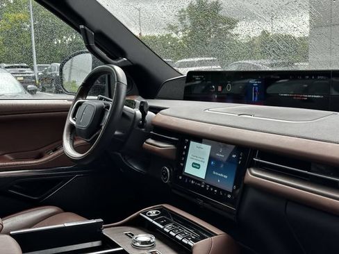 Certified 2025 Lincoln Navigator L Reserve AWD/4WD image 32