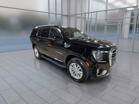 Used 2023 GMC Yukon SLT image 2