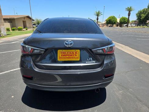 Used 2018 Toyota Yaris iA FWD image 7