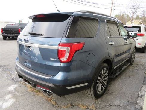 Used 2019 Ford Explorer Platinum image 19
