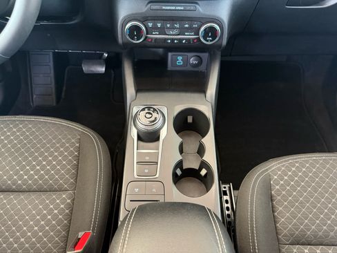Certified 2023 Ford Escape Active AWD/4WD image 10