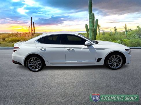 Used 2022 Genesis G70 2.0T RWD image 11