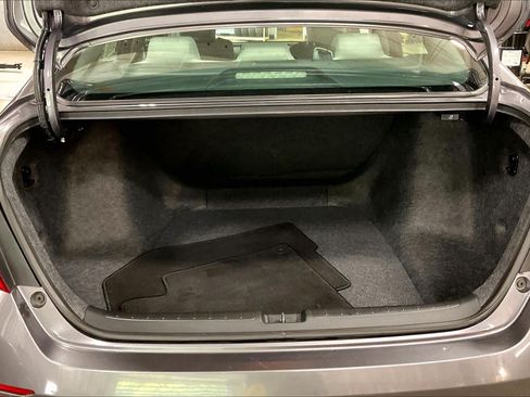 Used 2018 Honda Accord LX image 33