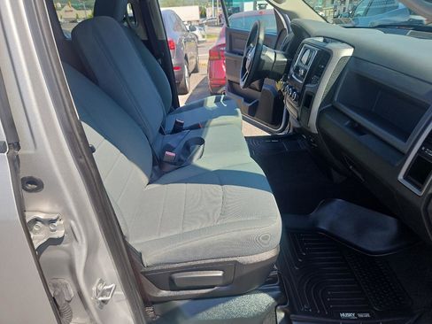 Used 2017 RAM 1500 Express AWD/4WD image 16
