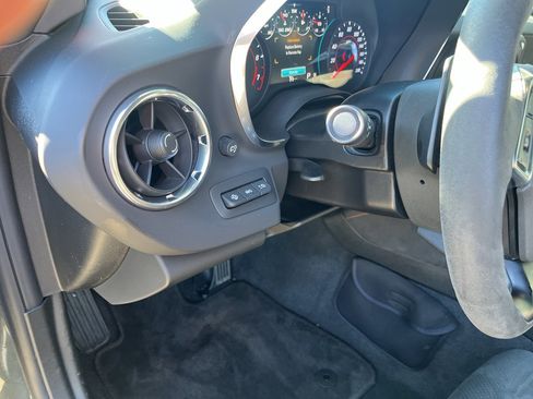 Used 2017 Chevrolet Camaro ZL1 image 22