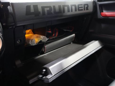 Used 2024 Toyota 4Runner TRD Off-Road Premium image 28