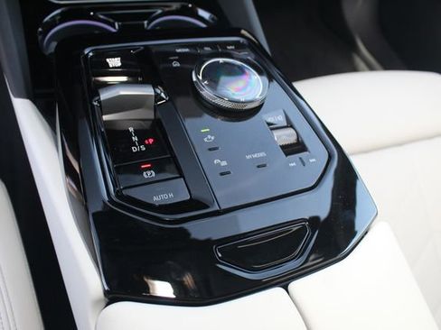 New 2026 BMW 540i xDrive w/ M Sport Package image 14