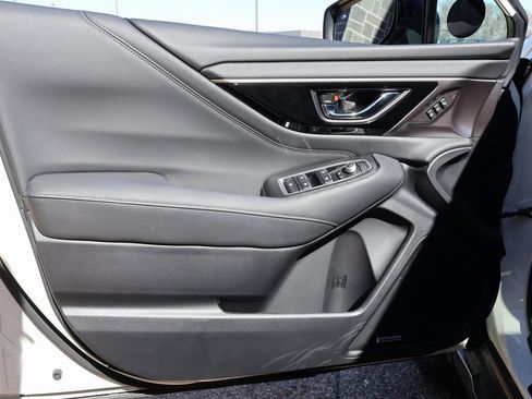 Used 2025 Subaru Outback Limited image 22