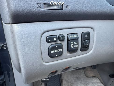 Used 2009 Toyota Sienna XLE Limited image 34