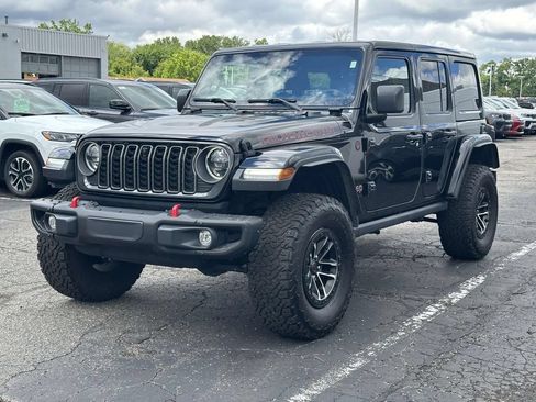 Used 2025 Jeep Wrangler Unlimited Rubicon AWD/4WD image 7