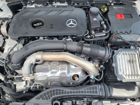 Used 2025 Mercedes-Benz CLA 250 4MATIC image 31