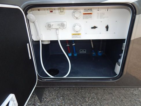 Used 2016 Mercedes-Benz Sprinter 3500 image 27