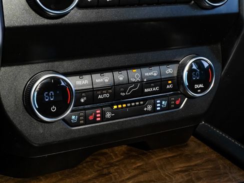 Used 2021 Ford Expedition Max Platinum image 28