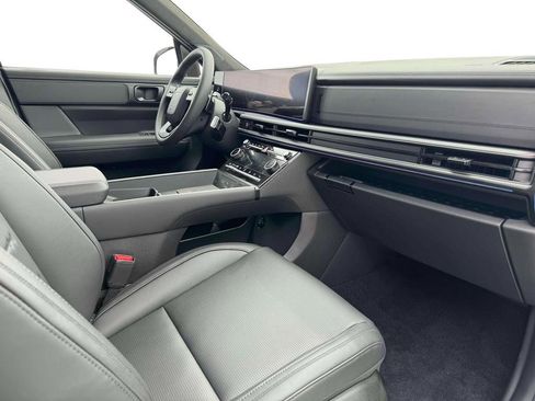 Used 2025 Hyundai Santa Fe Calligraphy image 12