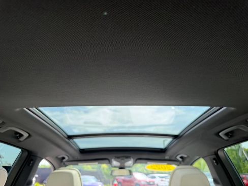 Used 2022 BMW X5 xDrive40i w/ M Sport Package AWD/4WD image 16