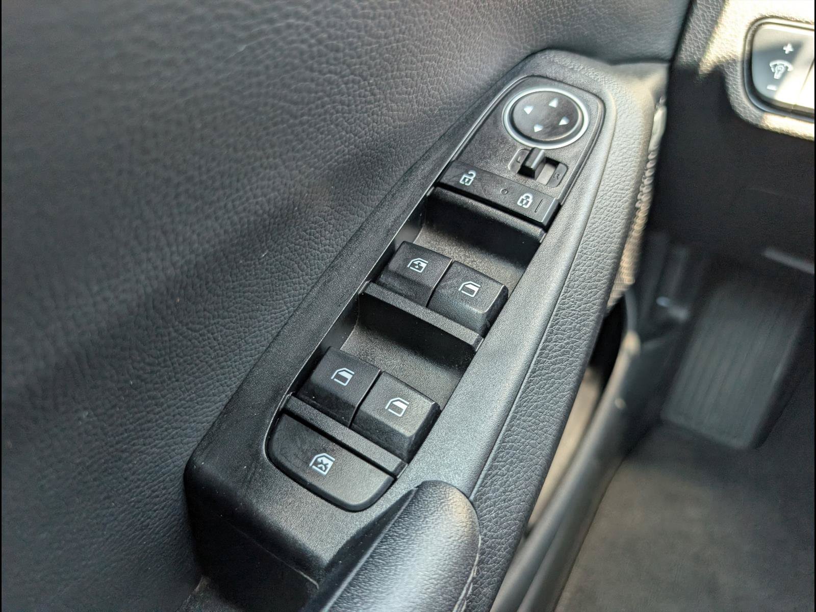 Used 2023 Kia Seltos SX AWD/4WD image 17