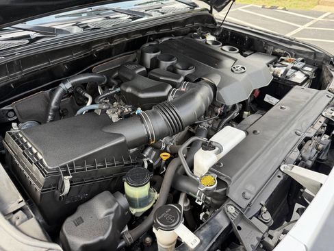 Used 2013 Toyota FJ Cruiser 4WD w/ Convenience Pkg image 42