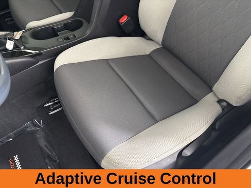 Used 2025 Toyota Corolla LE image 9