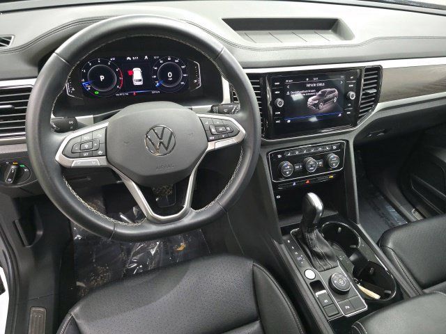 Used 2023 Volkswagen Atlas SE AWD/4WD image 16
