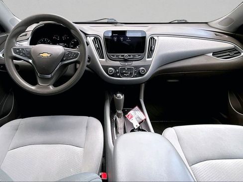 Used 2019 Chevrolet Malibu LS image 8