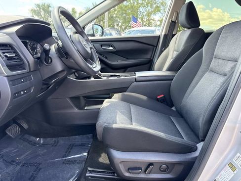 Certified 2024 Nissan Rogue SV FWD image 22