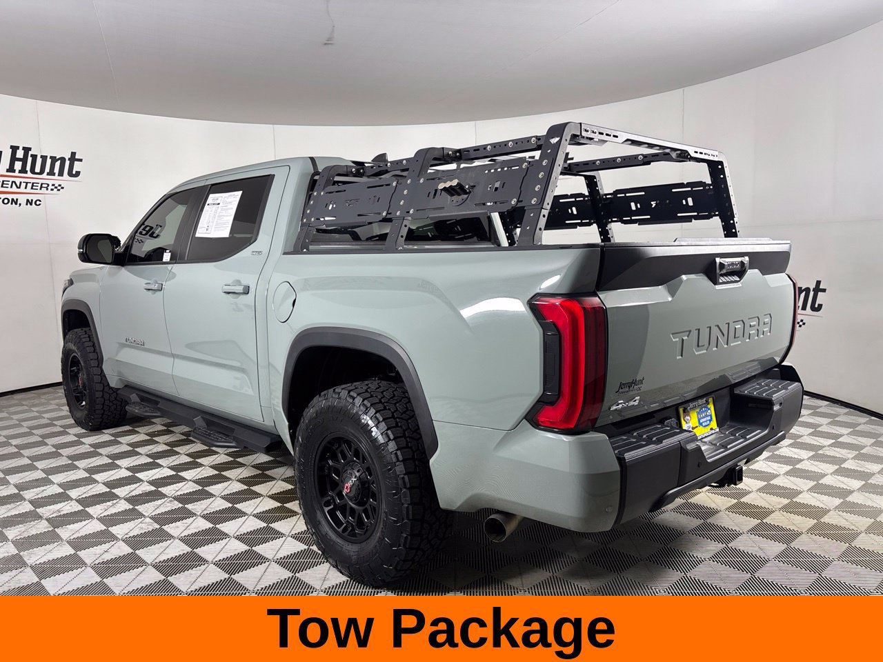Used 2025 Toyota Tundra SR5 w/ SR5 Premium Package AWD/4WD image 9
